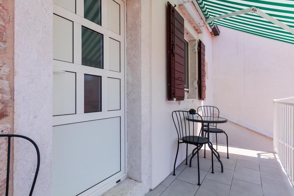 Apartments Sole Komiza Exterior photo
