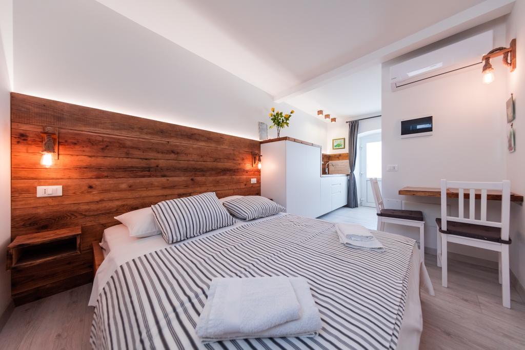 Apartments Sole Komiza Exterior photo