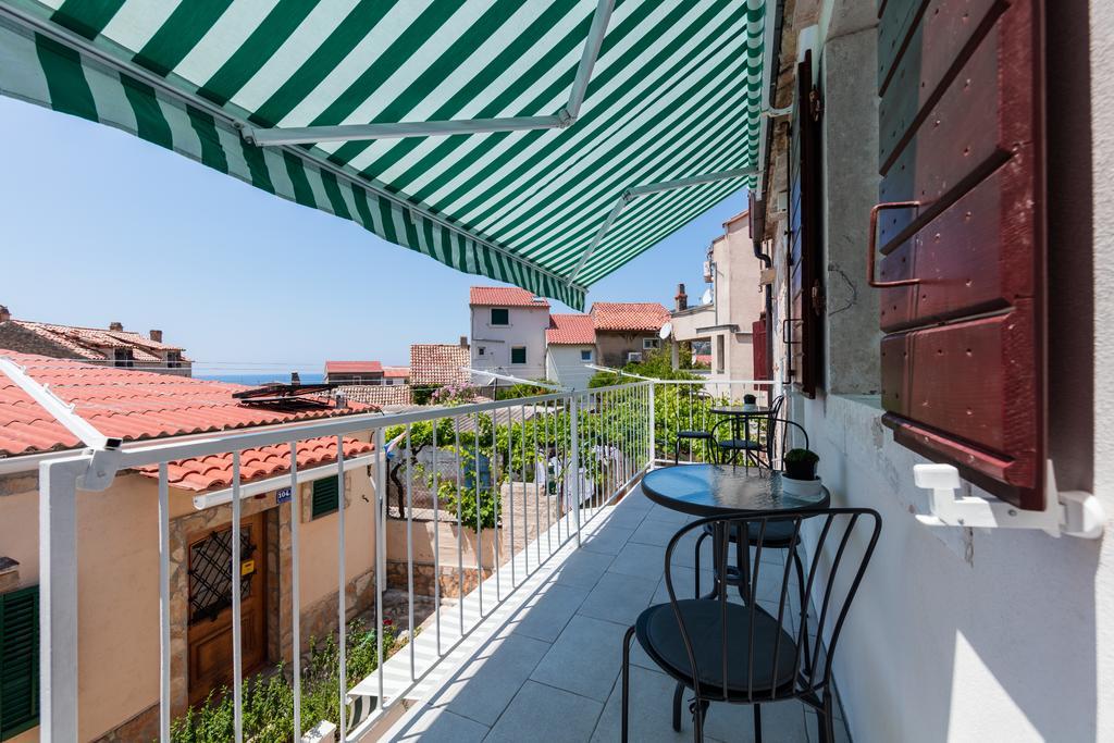 Apartments Sole Komiza Exterior photo